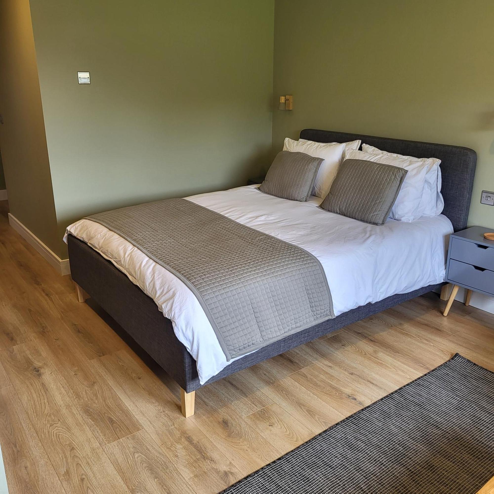 Open Acres Accommodation And Airport Parking Backwell Exterior photo