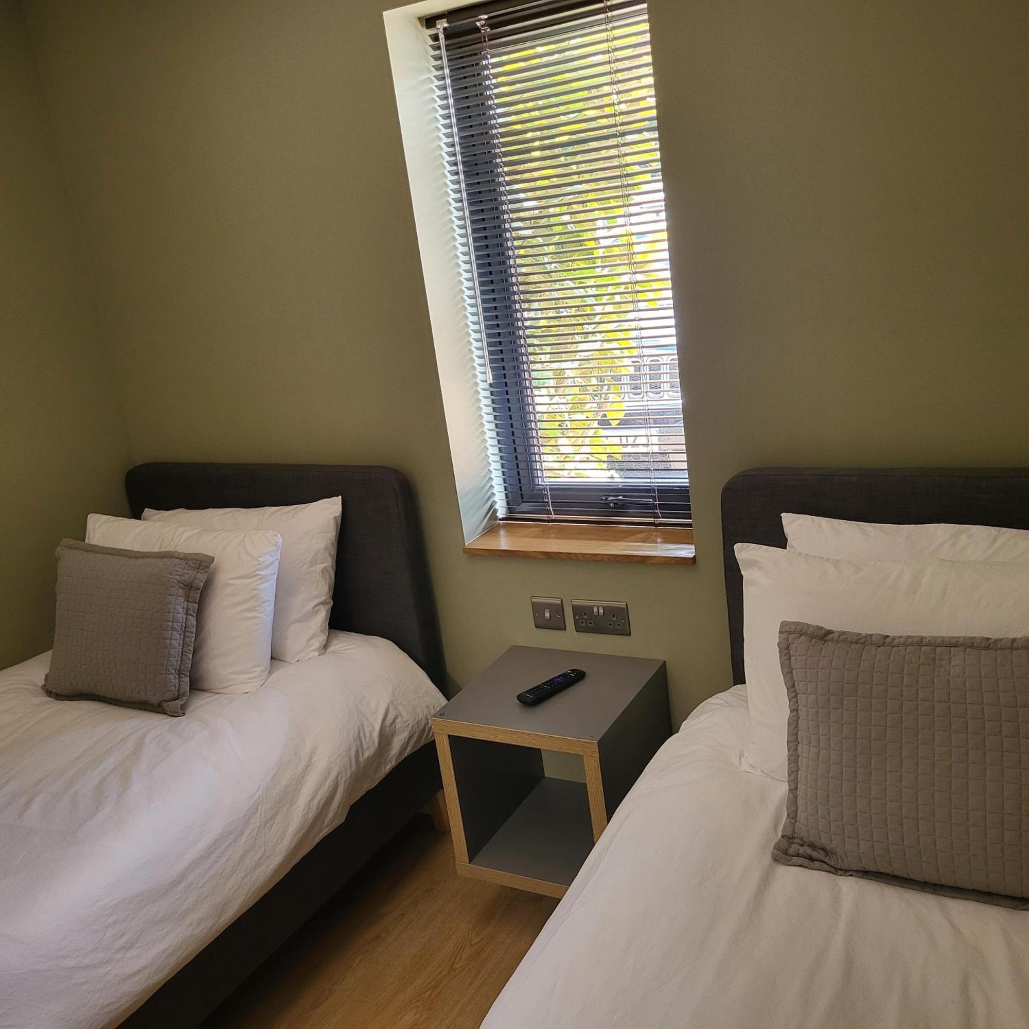 Open Acres Accommodation And Airport Parking Backwell Exterior photo