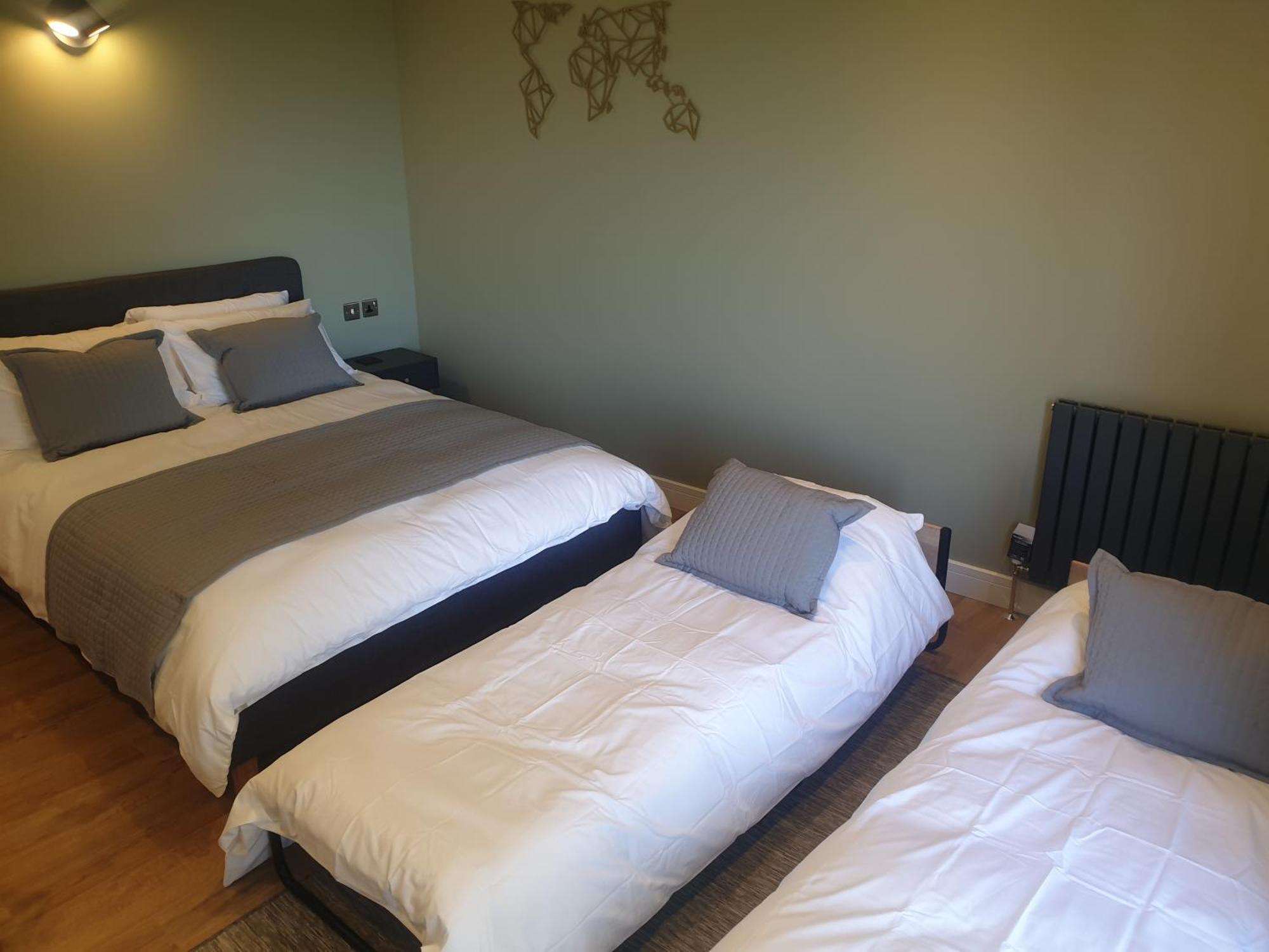 Open Acres Accommodation And Airport Parking Backwell Exterior photo