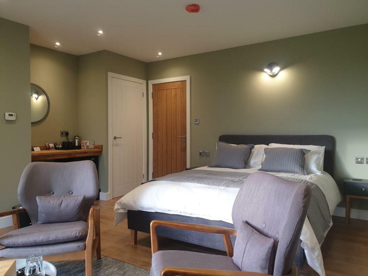 Open Acres Accommodation And Airport Parking Backwell Exterior photo